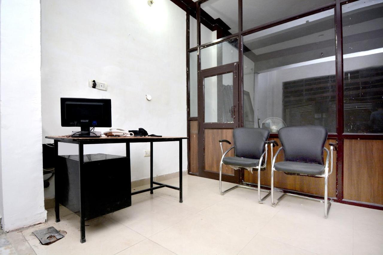 Hôtel Oyo 40306 White House à Jalandhar Extérieur photo