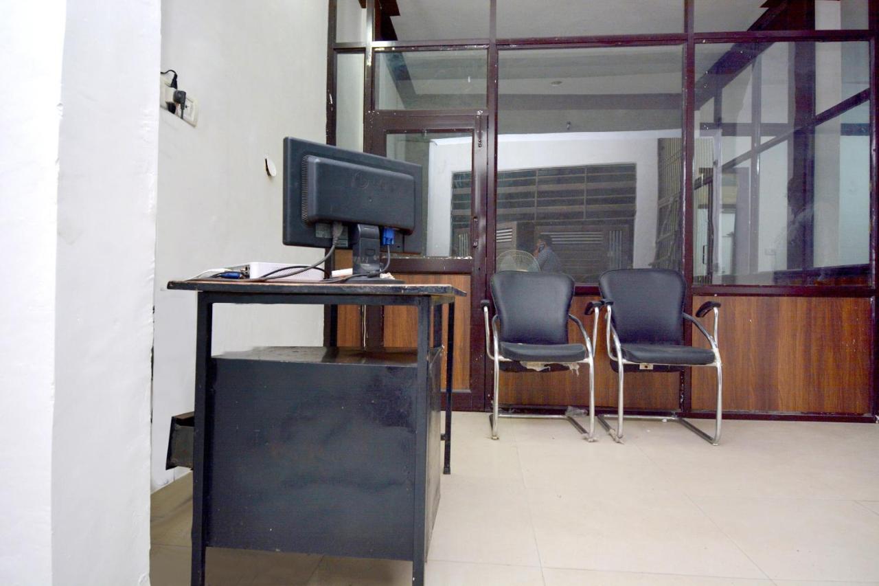 Hôtel Oyo 40306 White House à Jalandhar Extérieur photo
