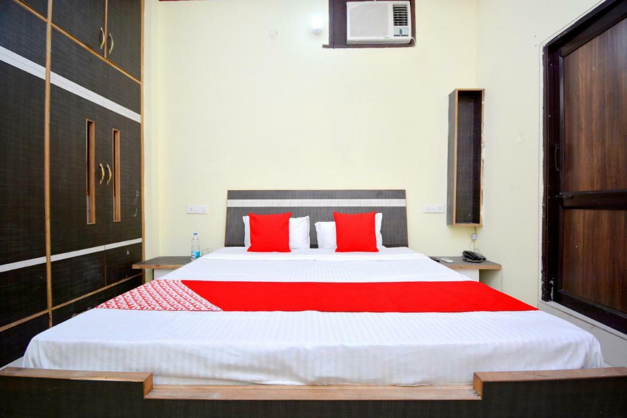 Hôtel Oyo 40306 White House à Jalandhar Extérieur photo
